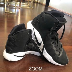 MENS BASKETBALL SHOES